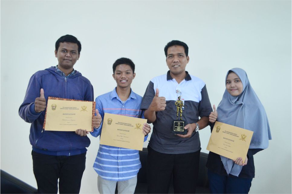 Juara Pertama nasional dalam lomba Ketangkasan Jaringan Komputer oleh HUBAD (Perhubungan Angkatan Darat) TNI AD